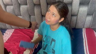 Invito a mi peque&ntilde_a hermanastra a ver pel&iacute_culas para poder follarmela y correrme&nbsp_en&nbsp_su&nbsp_culo. H.L.