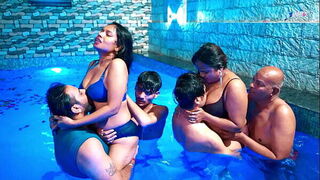 Gangbang sex is full entertainment in the swimming pool