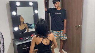 Me follo por el culo a mi hermanastra a cambio de dejarla salir con _su _nuevo _novio.