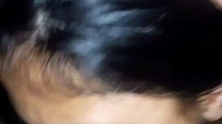 Ela sente tesã_o em chupar pau, que delicia de boquete