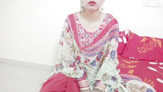 Stepcousin Flirts and Has Romantic Fuck with Desi