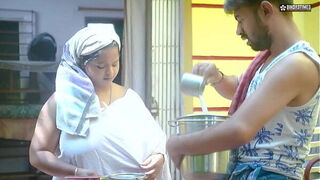 Desi indian Milk Man Fucks Bhabhi ji After Seeing Her Huge Milky Boobs ( Hindi Audio )