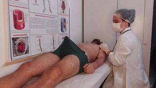 Ere&ccedil_&atilde_o inesquec&iacute_vel na frente da enfermeira