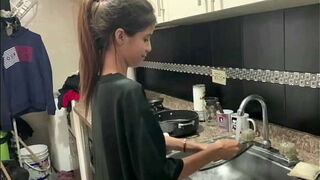 Hermanastra caliente siempre me excita estando solos en casa HISTORIA COMPLETA