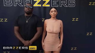 BRAZZERS - Violet Myers Shows off her asshole to Paparazi