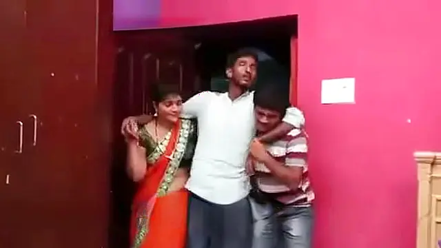Desi Aged Bhabhi Sex with Young Guy