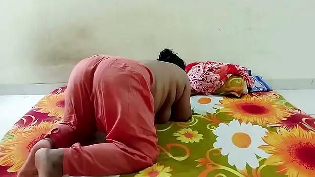 Indian Stepmom shared single bed and made son happy