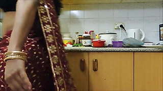 Indian bhabhi's HUGE ass 2