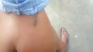 Salope baise sur le parking