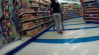 Indian milf showing off her plump ass and pussy(Playtime)