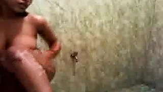 Smart and Hot Indian Girl Show herself with her BF