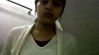 Mumbai girl undress and selfee