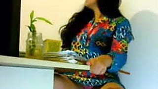 Sexy girl Getting Horny in Office -Indian looks