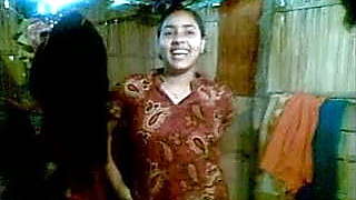 Cute Indian Girl expose her hot boobs