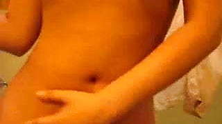 Indian hot chick flashes her big boobs on webcam