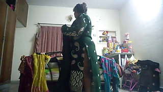 Hot aunty caught on hidden cam