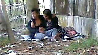 Deshi Cute LOver Sucking Big Cock In Public Park