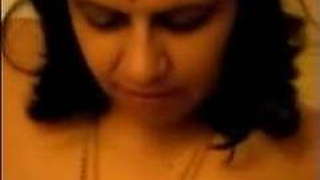 Famous 'gaand maro meri' Indian aunty