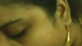 Horny desi indian nilufa bhabhi deepthroat blowjob