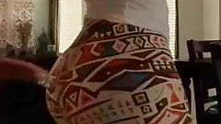 SEXY AMATEUR ARAB ASS