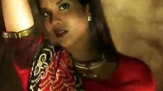 Loving This Bollywood Babe Arousing Herself