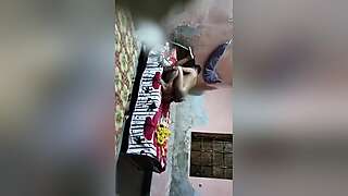 Today Exclusive -desi Cheating Wife Sex With Lover