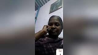 Today Exclusive -desi Aunty Shows Her Boobs To Lover On Video Call Part 2