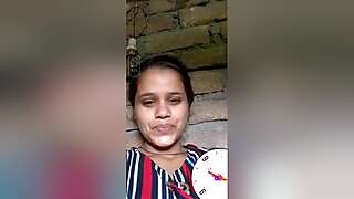 Today Exclusive -desi Village Girl Shows Her Boobs