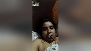 Today Exclusive- Mallu Bhabhi Showing Her Boobs And Pussy On Video Call Part 3