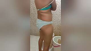 Today Exclusive- Desi Bhabhi Strip Her Cloths And Ready For Bathing Part 2