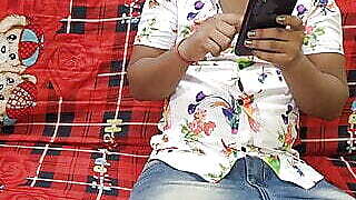 Bhabhi ko usake yaar ne phone karake apane ghar bulaya