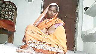 Sexy and sweet bhabhi fingering her cremie pussy and fucked hard