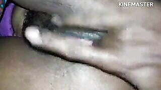 Shilpi didi ki chut me pura ungali dal di hindi audio video dekh kar mja n aaye to comment karna