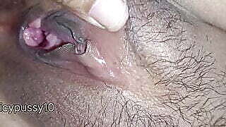 Chut Chat kar Mujhe bohot sataya Pleasure licking pussy eating 4 time Orgasam pussy