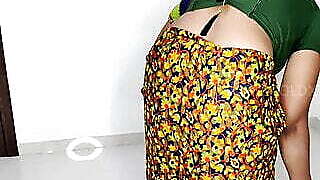 Maid zadu laga rahi thi aapni Biwi ke samne chi