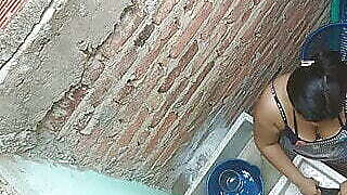 I fuck my neighbor's girlfriend who is very hot and I cum on her buttocks