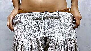 Bathroom me bhabhi ki chut ko Itna kas ke choda k peshab hi nikal dala full HD Indian sex