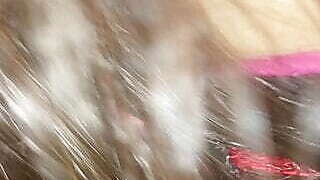 Jaldi Muh Me Jhado bhaiya Aane Wale Hai