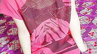 Desi ladaki ne apane hi ghar par apane chacha ka lund muh me liya or Pani apane chut ke andar giraya