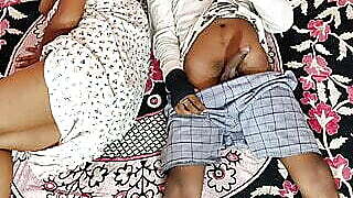 Raat me Soti huyi Jawan Bahan Ki Gaand - choot Dekh-sungkar muth mari