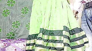 Hara ghagara pahankar bhabhi kya Kamal lagati hai isko chodunga