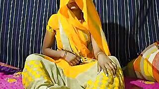 Bhabhi ji ne apne bedroom me bula kar devar se apni chood chat Bai or devar ka land choosa rani bhabhi bilkul mast ho