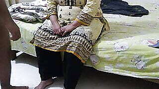 Desi Hot Bhabhi Husband Ko Dhoka Dete Hain Aur Boyfriend Ki Maja Chudai Ke Liye Ghar Le Ate Hain - Hindi Sex