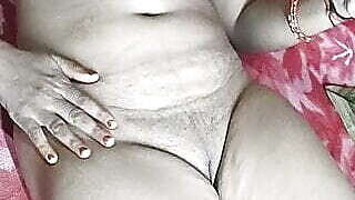 Angoora Chachi ki chudai Maine raat me ki