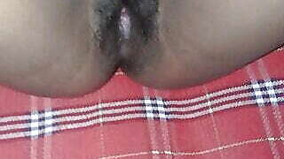 MADHU LAILA desi indian bhabhi shaving pussy