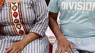 A desi wife seduces her boyfriend to fuck and fill her holes with cum