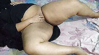 Helped Indian 55 year old beautiful Muslim aunty to cum, and cum inside her hot pussy - Hindi Clear Audio