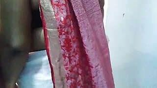 (Tamil desi saree pahne hot mall) - 45 year old neighbor aunty fucked while sweeping the house