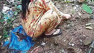 Ajnabi ladka pani Peene ke bahana karke khet me kam kar rahi didi ko gharme jake chut mari