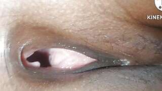 Bhabhi lagi hui thi kheere se fir Maine choda bhabhi ko Hindi clear voice